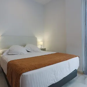 https://apartamentos-los-cantaros-blanco.es-andalucia.com