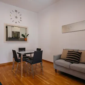 https://rocafort-apart.topbarcelonahotels.com